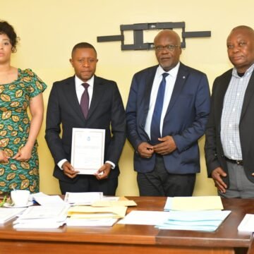 Kinshasa : le député national Carly Nzanzu Kasivita achève avec succès sa formation au CHESD.