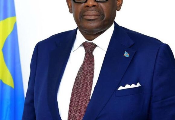 louis-watum-kabamba 349,2 millions USD, 80 écoles, 65 centres de santé, 62 projets d’eau et d’énergie : les retombées minières au service des communautés.