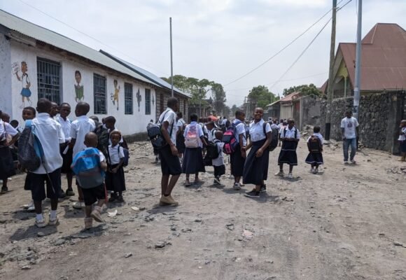 Goma : Entre la rentrée scolaire effective et la  privation de gratuité de l&rsquo;enseignement aux écoliers par les M23.